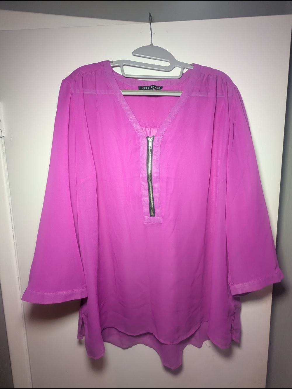 Como Black Brand Fuchsia Zip-Front V-Neck Blouse
